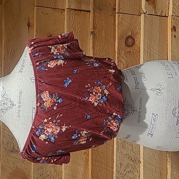 Floral crop top size medium - Picture 3 of 5